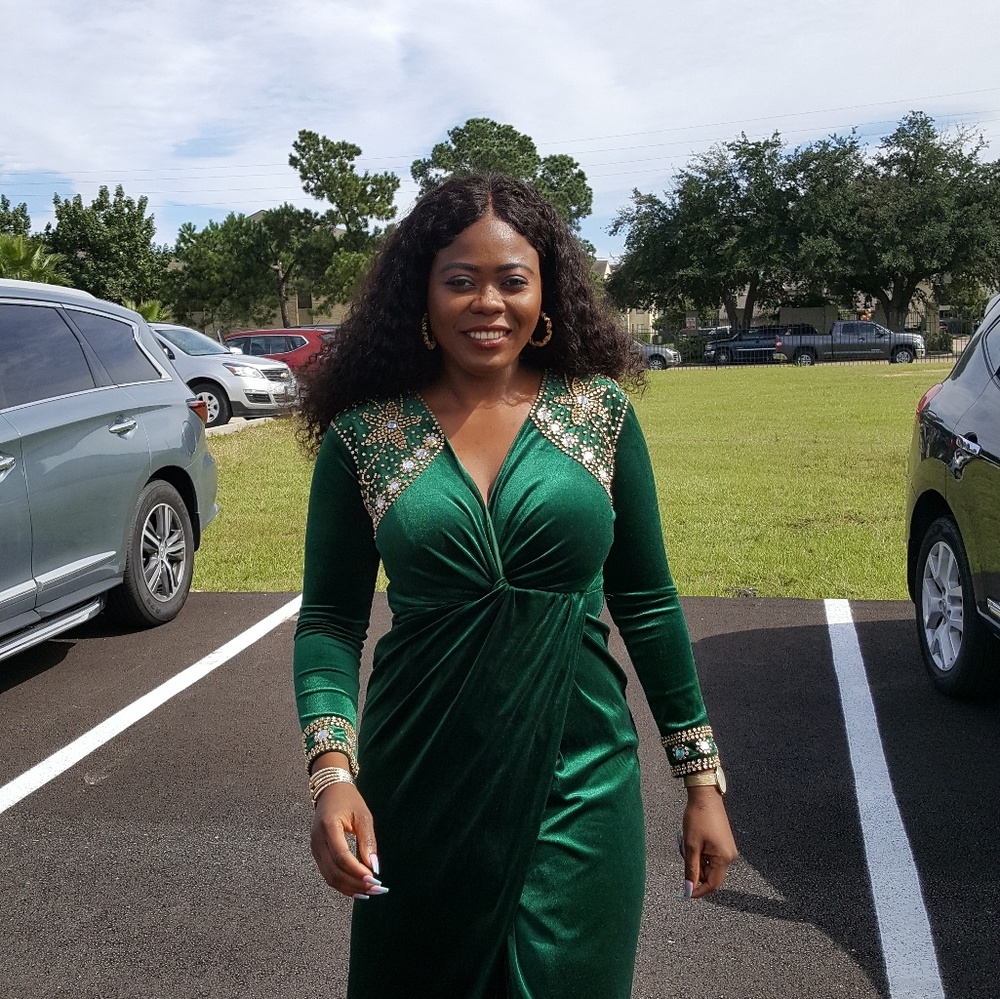 Meet your Posher, Elizabeth